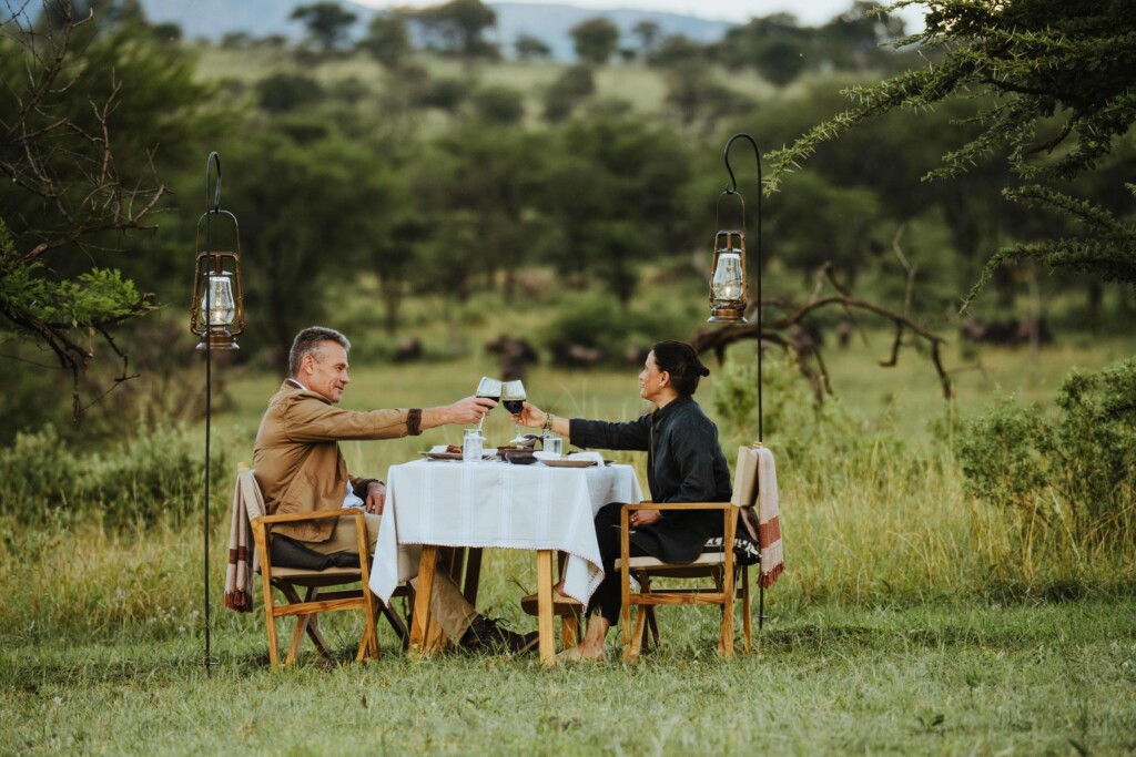 Usawa-Serengeti-Camp-Safari-Migration-Tanzania-alfresco-dining